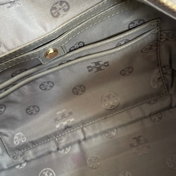 Tory Burch Pebbled leather Marion triple zipper top handle bag. - Picture 9 of 12